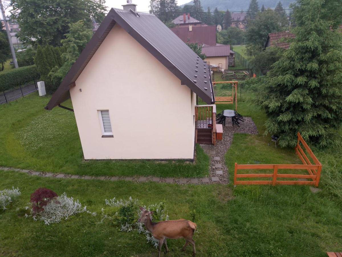 Brzoskwiniowy Domek Ustrzyki Dolne Buitenkant foto